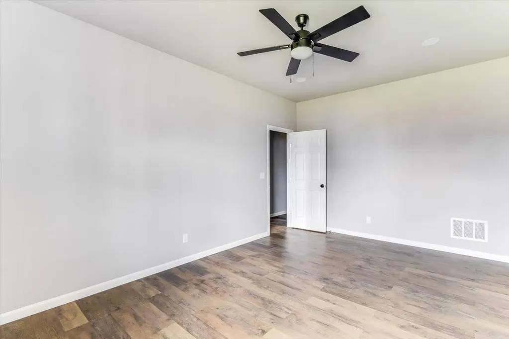 720 N Redbud Avenue Valley Center KS 67147