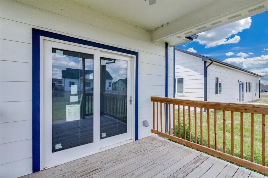 720 N Redbud Avenue Valley Center KS 67147