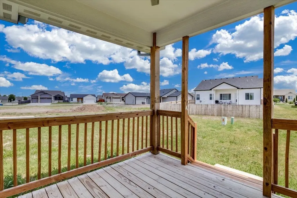 720 N Redbud Avenue Valley Center KS 67147