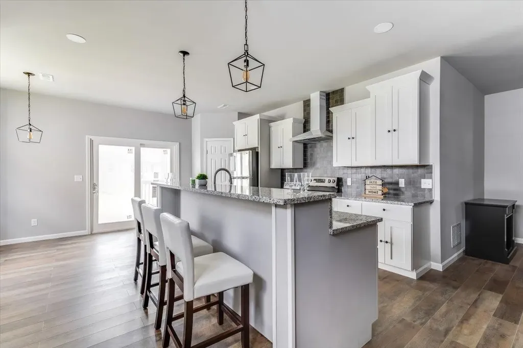 720 N Redbud Avenue Valley Center KS 67147