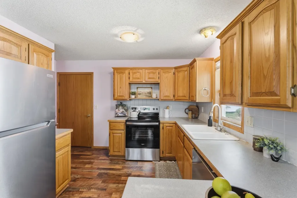 1525 E Mcclelland Drive Derby KS 67037