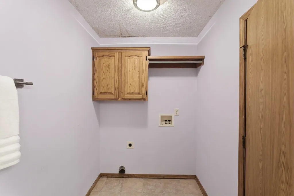 1525 E Mcclelland Drive Derby KS 67037