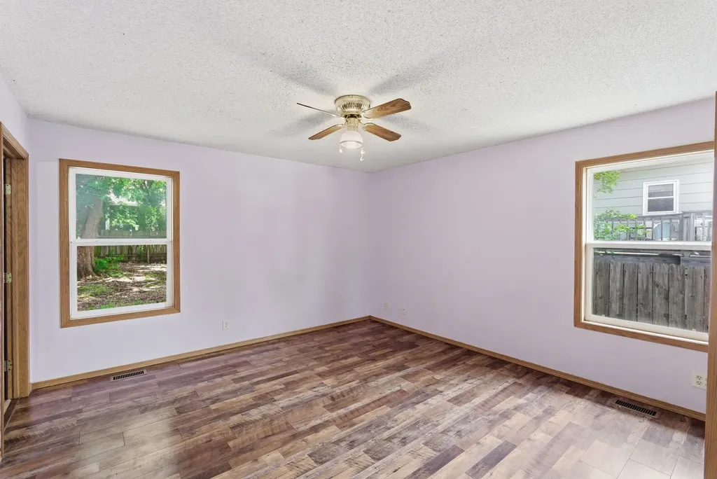 1525 E Mcclelland Drive Derby KS 67037