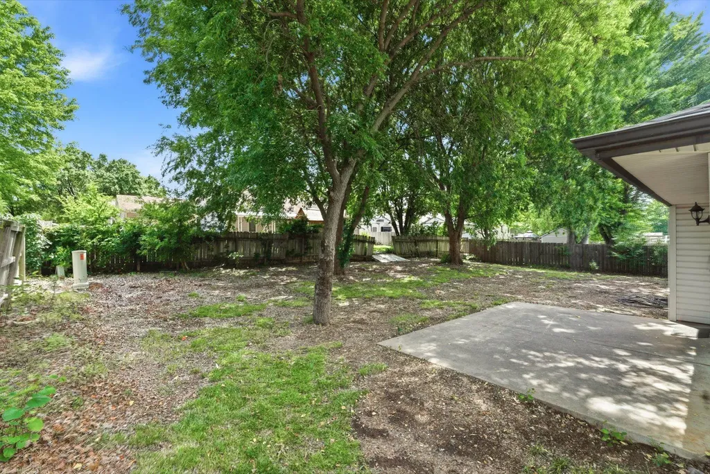 1525 E Mcclelland Drive Derby KS 67037