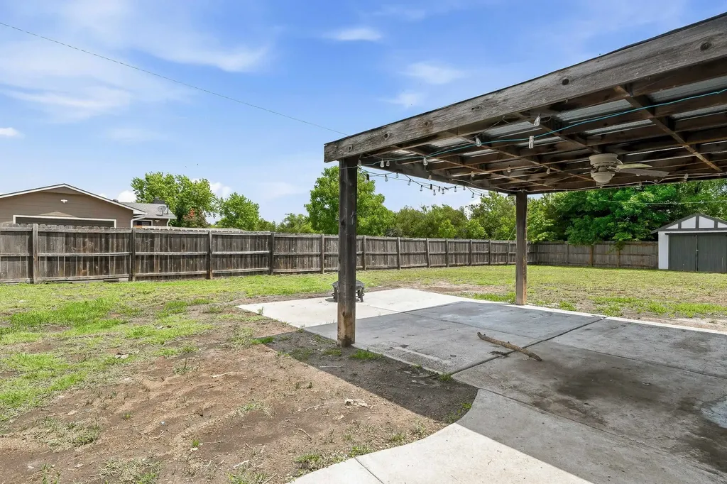 2350 S Bedford Street Wichita KS 67207