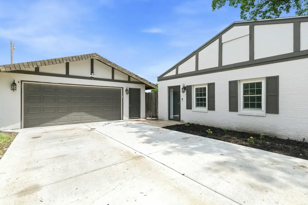 2350 S Bedford Street Wichita KS 67207