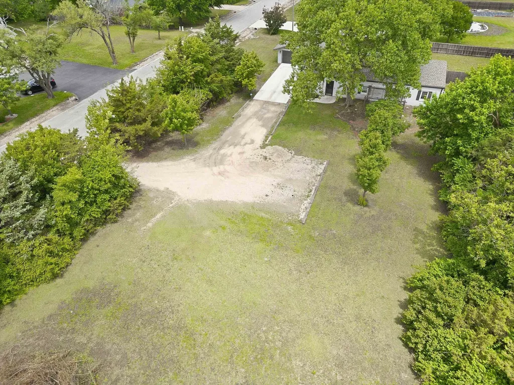 2350 S Bedford Street Wichita KS 67207