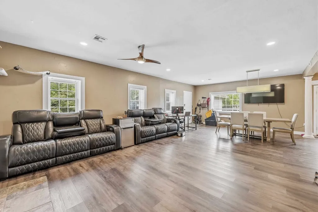 2350 S Bedford Street Wichita KS 67207
