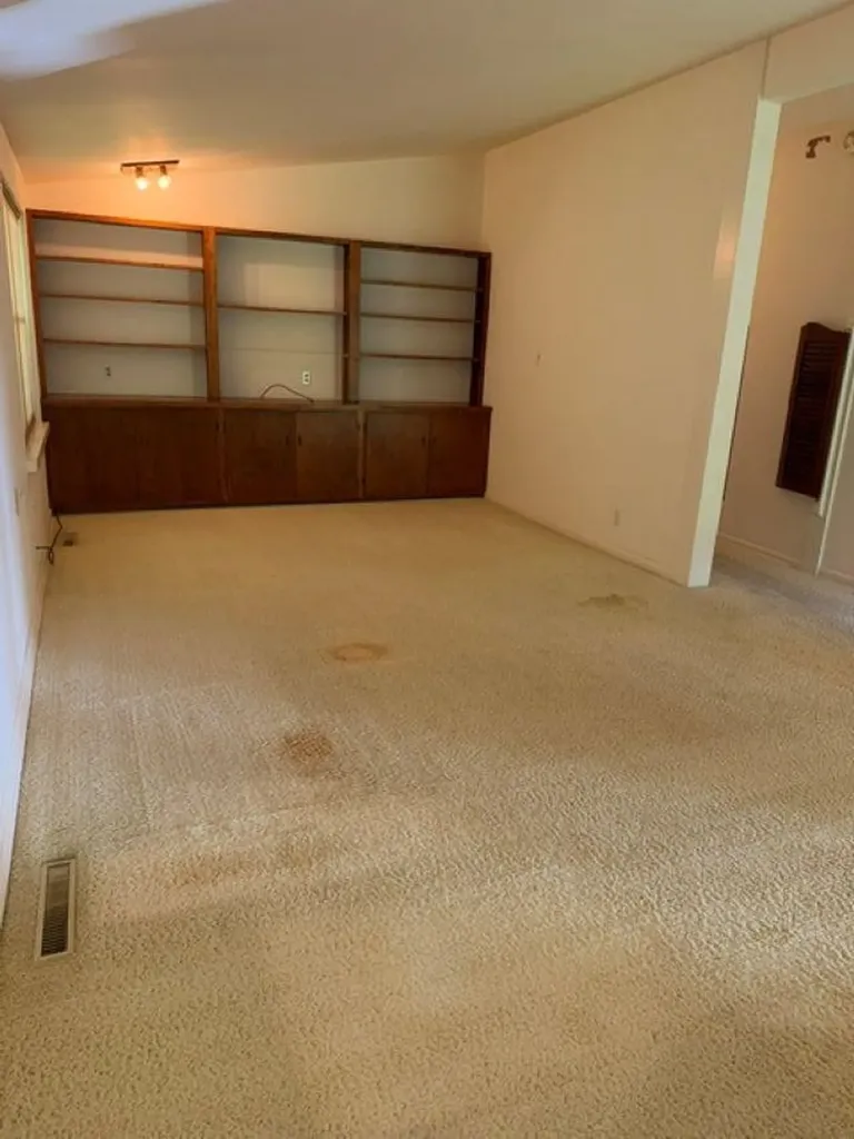 1515 Ann Winfield KS 67156