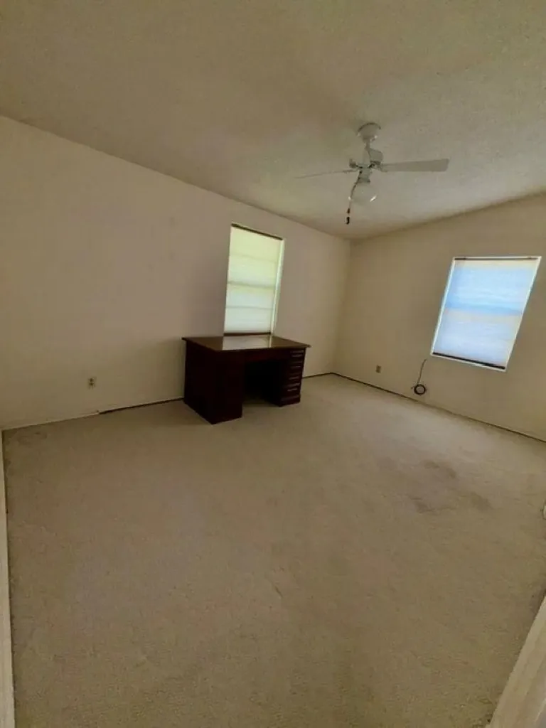 1515 Ann Winfield KS 67156