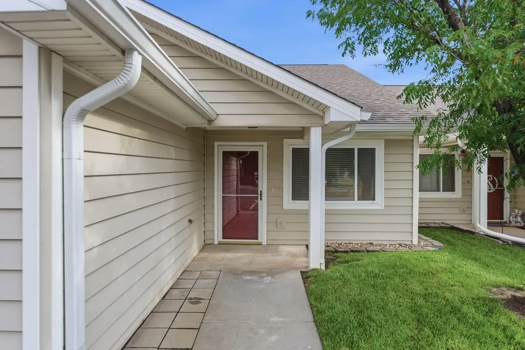 8900 W University Wichita KS 67209