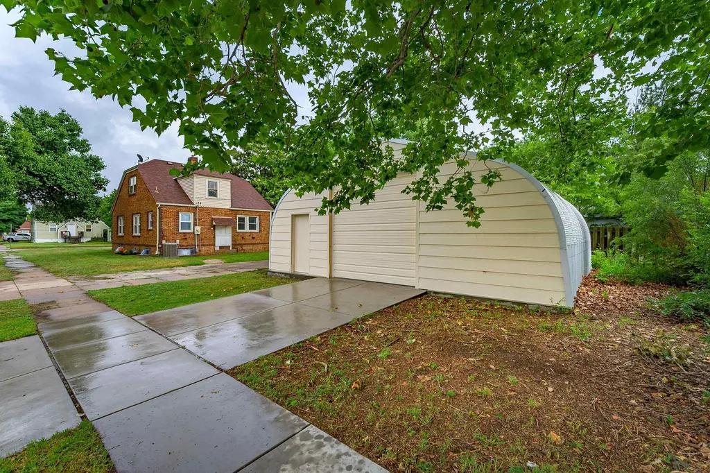1301 S Greenwood Avenue Wichita KS 67211-3534