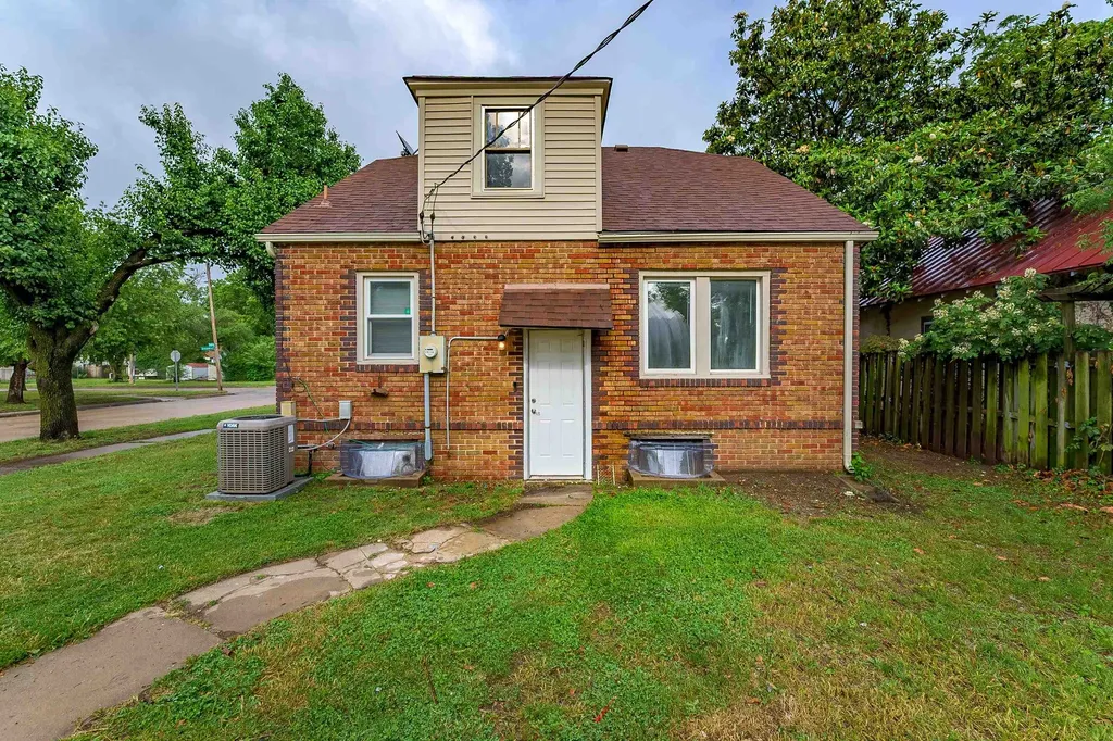 1301 S Greenwood Avenue Wichita KS 67211-3534