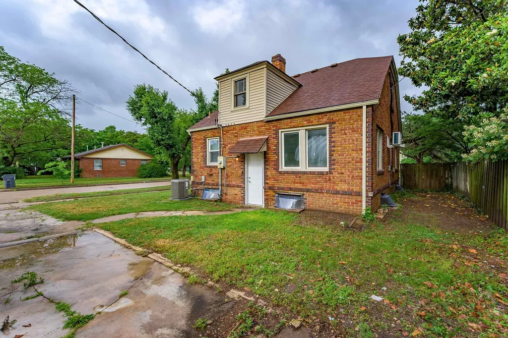 1301 S Greenwood Avenue Wichita KS 67211-3534