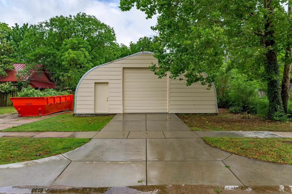 1301 S Greenwood Avenue Wichita KS 67211-3534