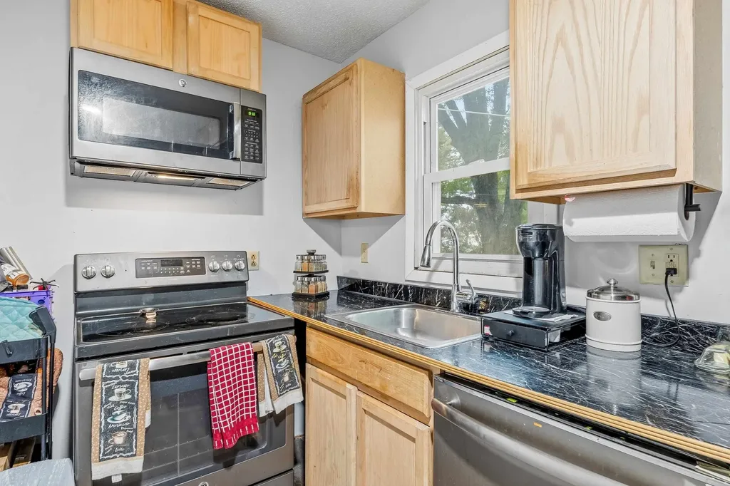 3108 W Dora Street Wichita KS 67213-1521