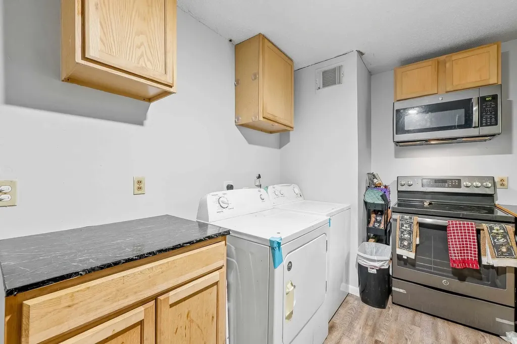 3108 W Dora Street Wichita KS 67213-1521