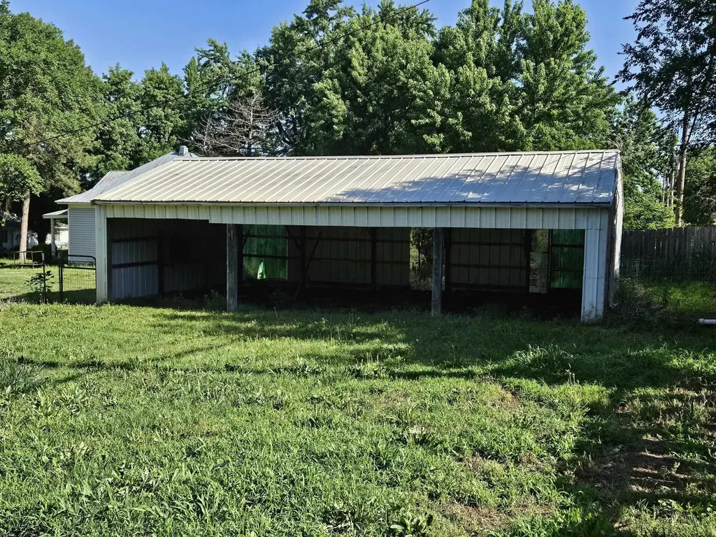 1510 Olive Winfield KS 67156