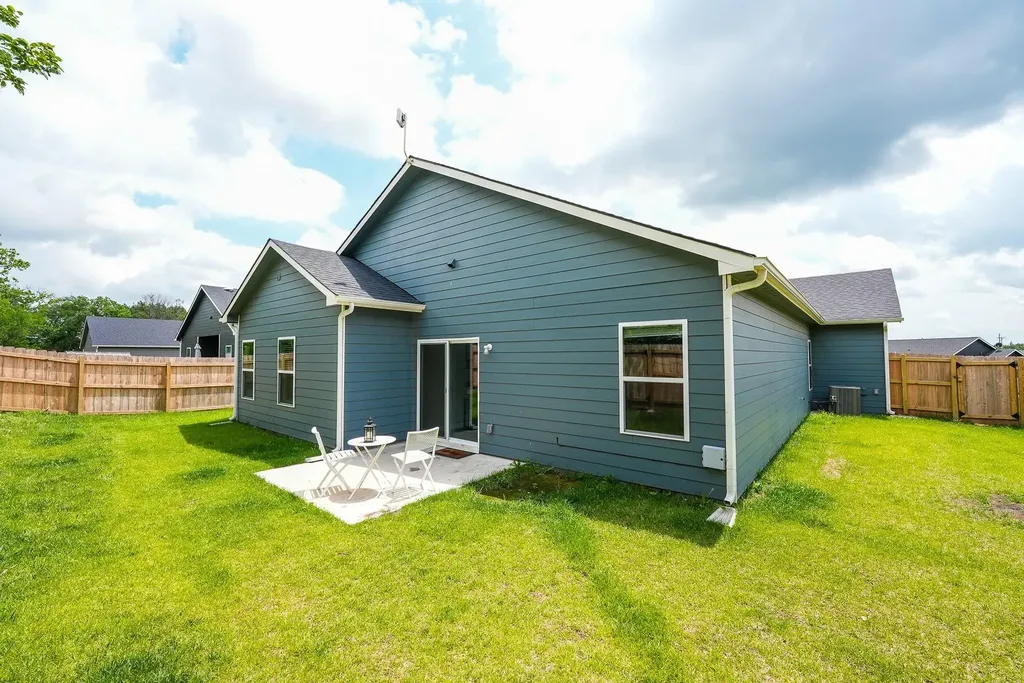 640 W Finney Avenue El Dorado KS 67042