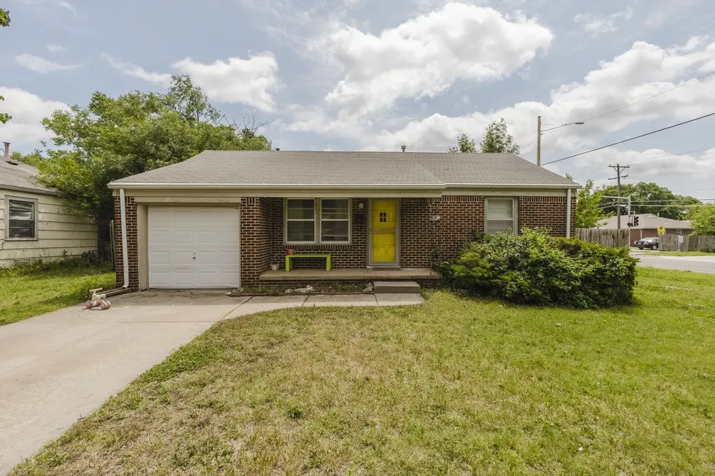 820 S Royal Road Wichita KS 67207