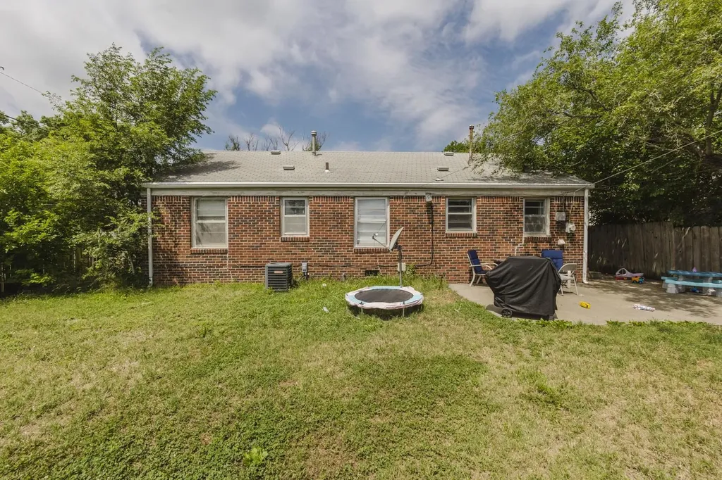 820 S Royal Road Wichita KS 67207
