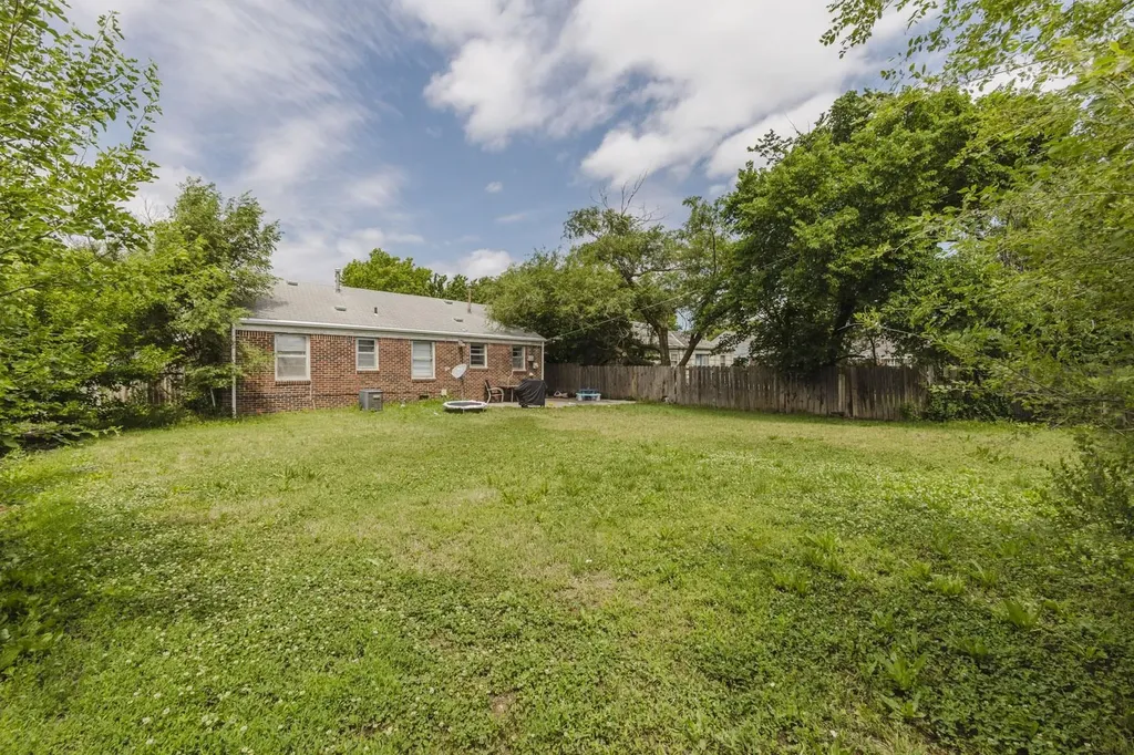 820 S Royal Road Wichita KS 67207