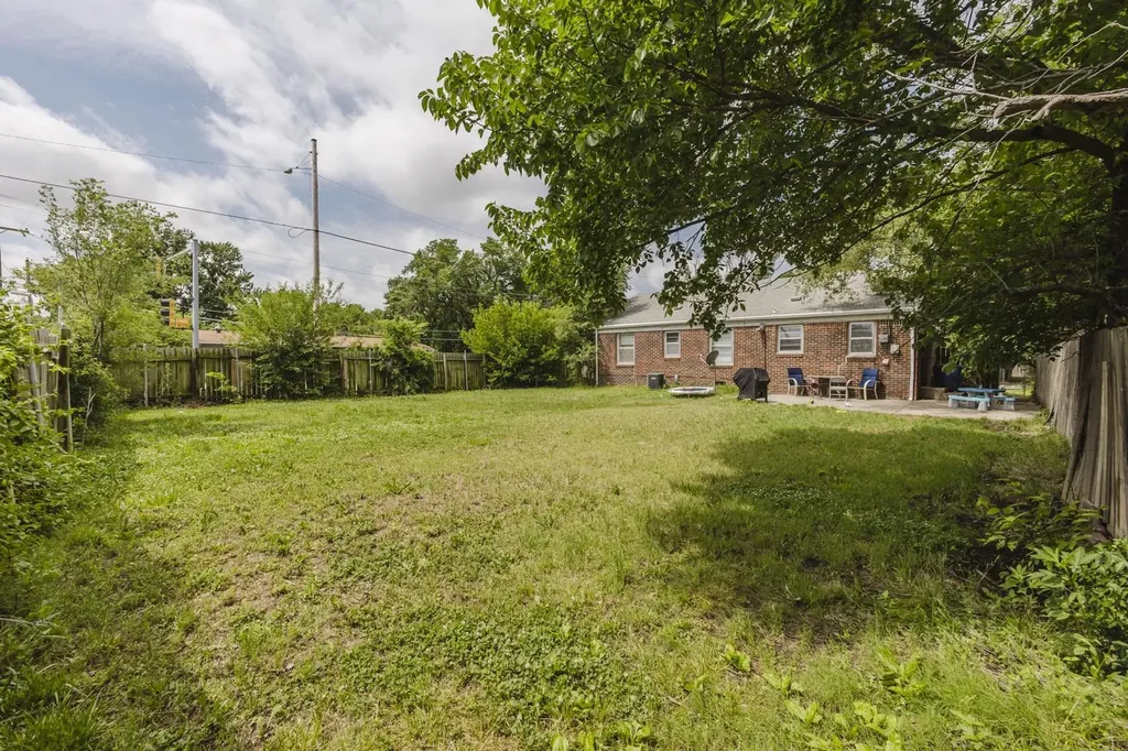 820 S Royal Road Wichita KS 67207