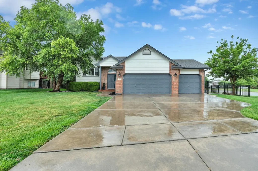 610 W Gatewood Lane Andover KS 67002