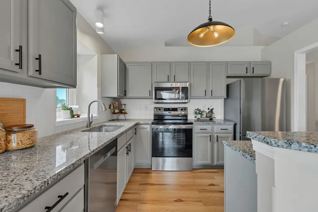 610 W Gatewood Lane Andover KS 67002
