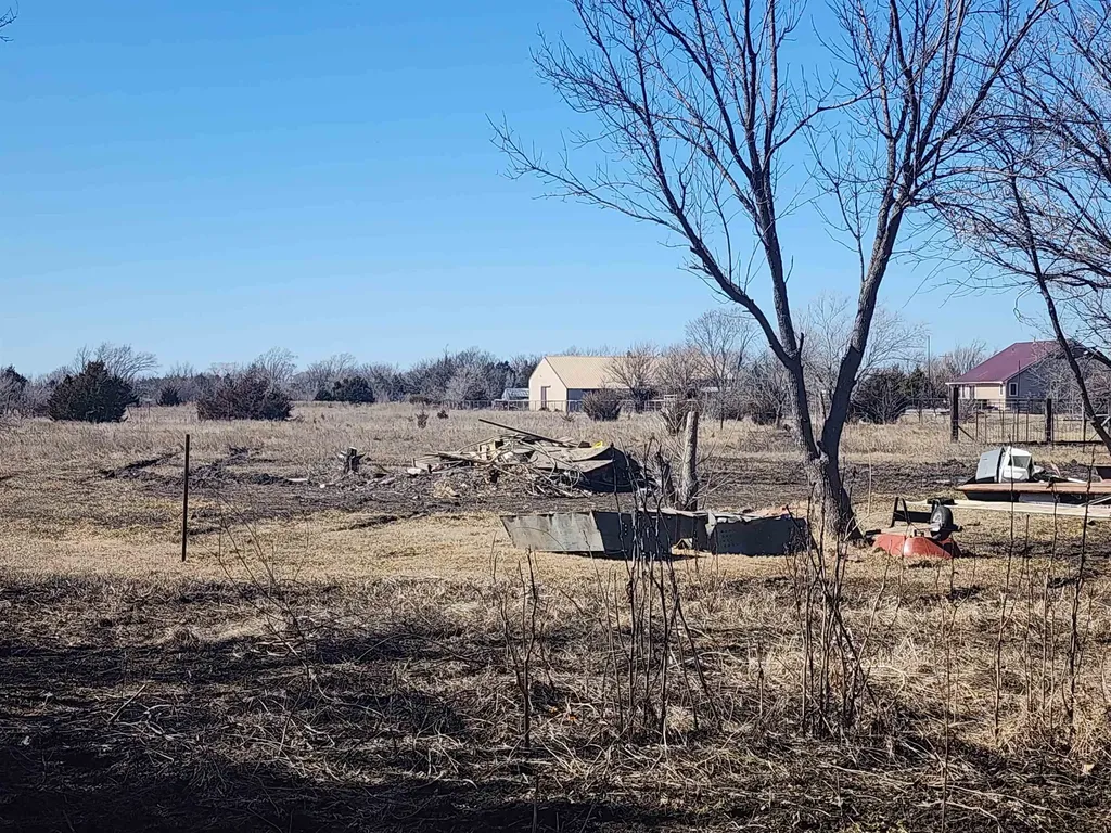 8531 N Ridge Road Valley Center KS 67147