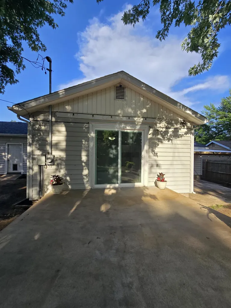 1125 N 13th Arkansas City KS 67005