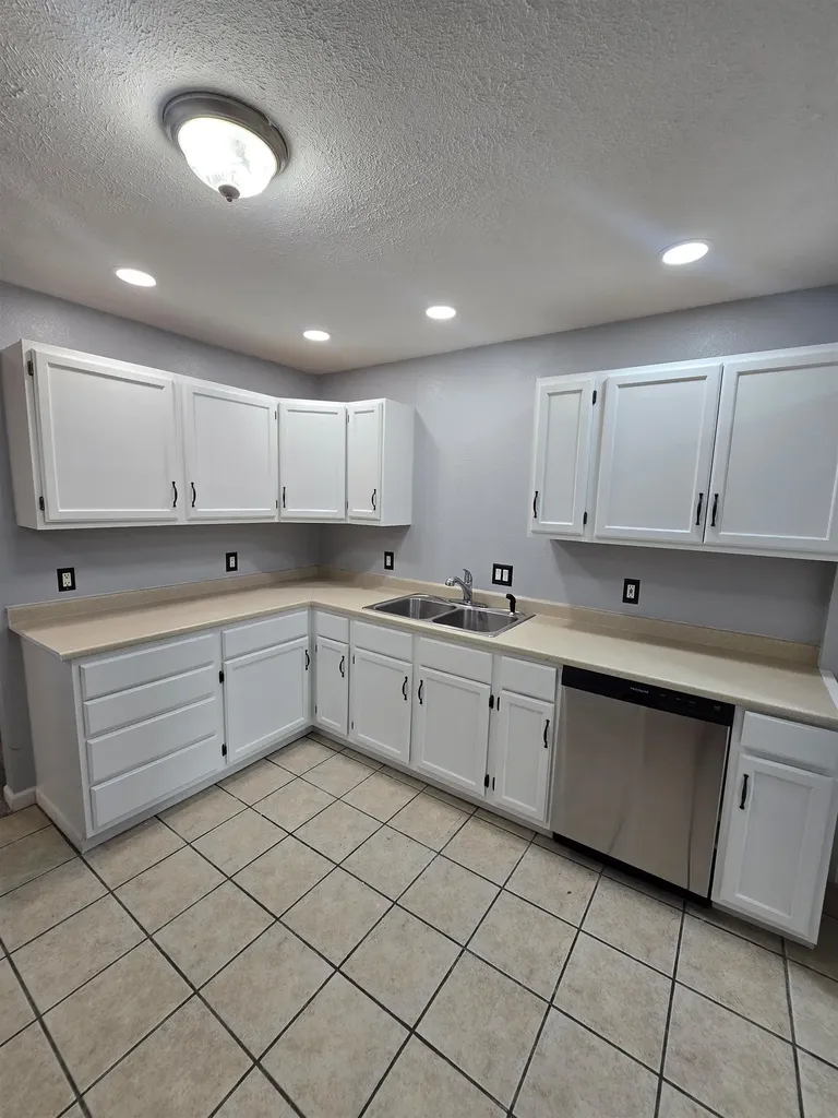 1125 N 13th Arkansas City KS 67005
