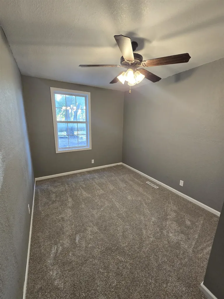 1125 N 13th Arkansas City KS 67005