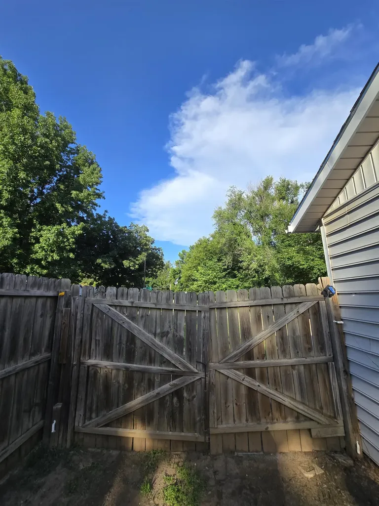 1125 N 13th Arkansas City KS 67005