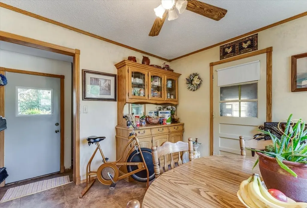 3579 S Vine Wichita KS 67217