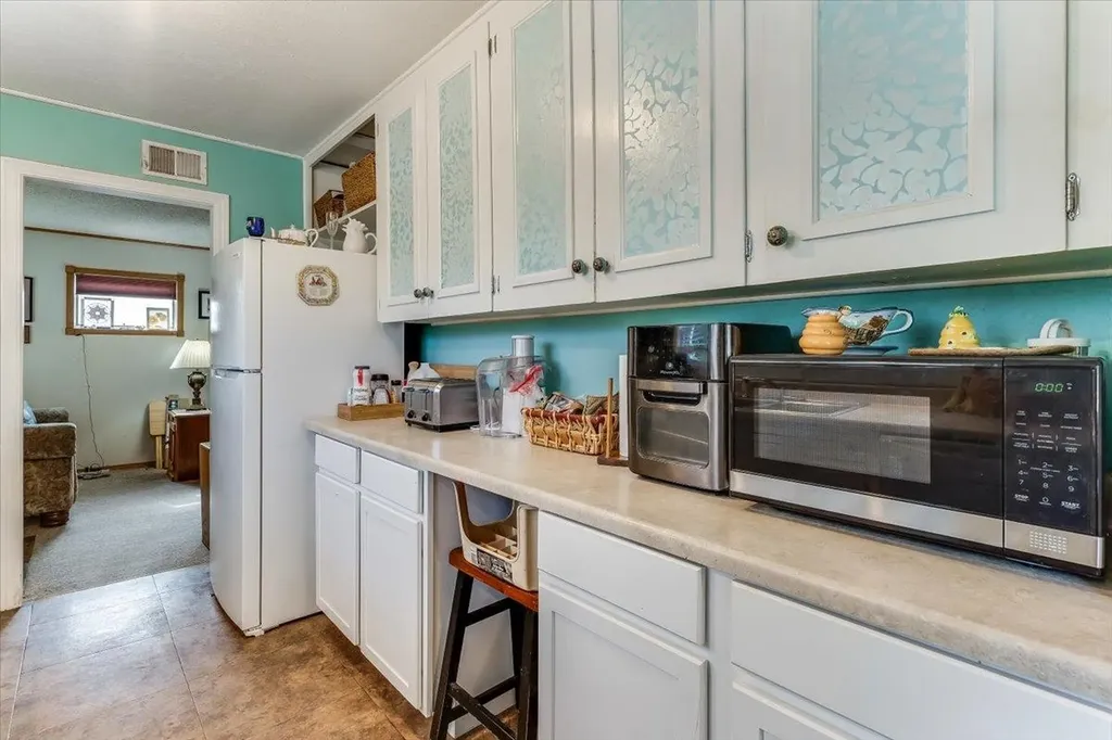 3579 S Vine Wichita KS 67217