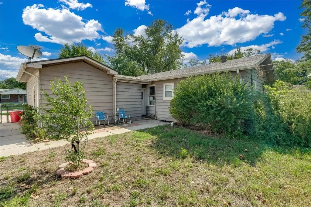 3579 S Vine Wichita KS 67217