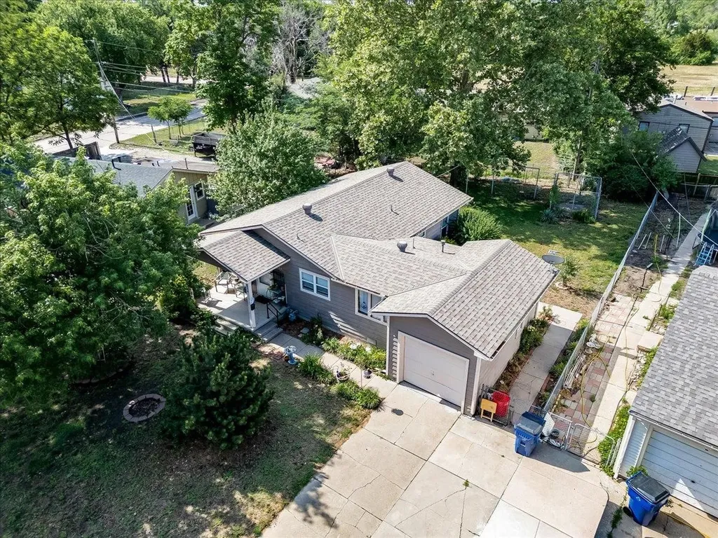 3579 S Vine Wichita KS 67217