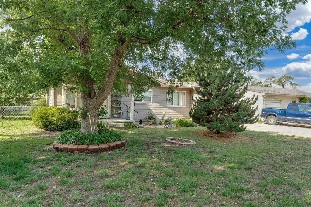 3579 S Vine Wichita KS 67217