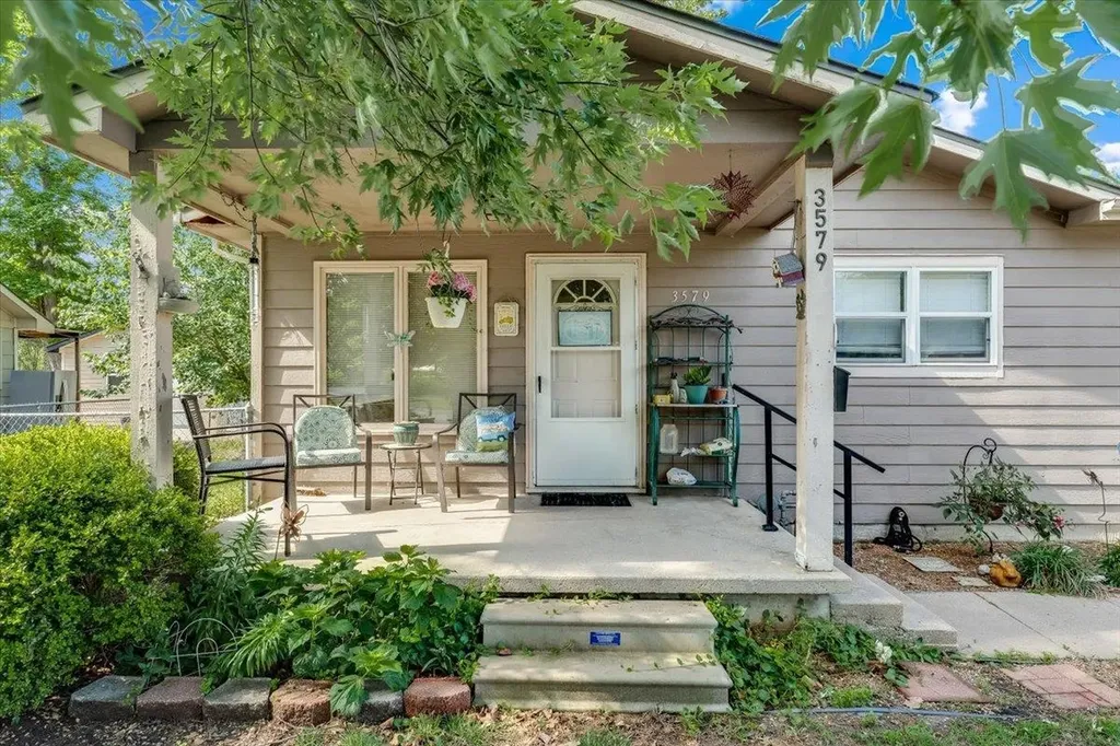 3579 S Vine Wichita KS 67217