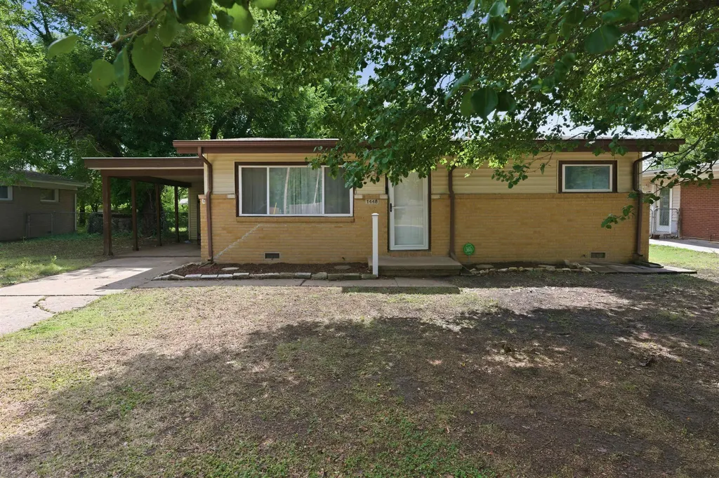 1448 N Prairie Lane Derby KS 67037