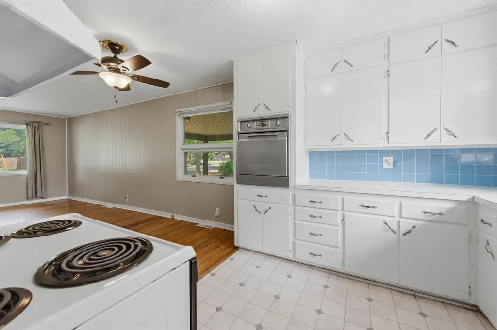 1448 N Prairie Lane Derby KS 67037