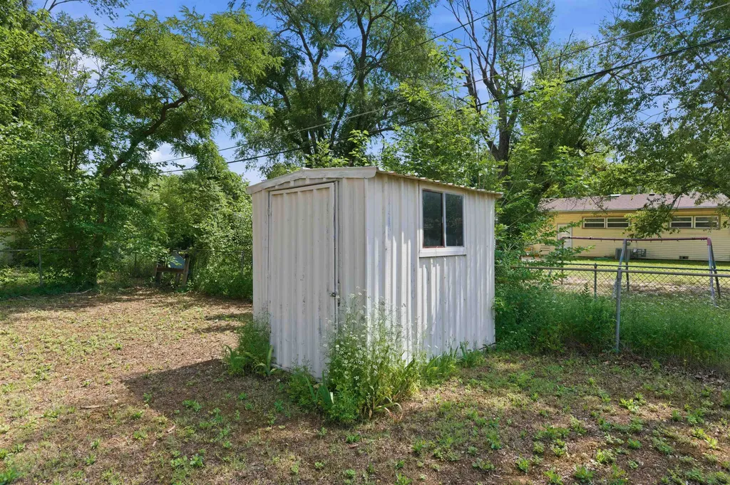 1448 N Prairie Lane Derby KS 67037