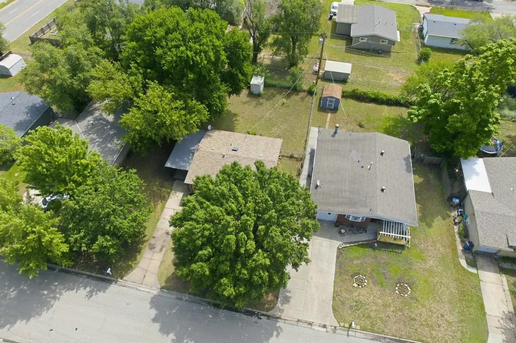 1448 N Prairie Lane Derby KS 67037