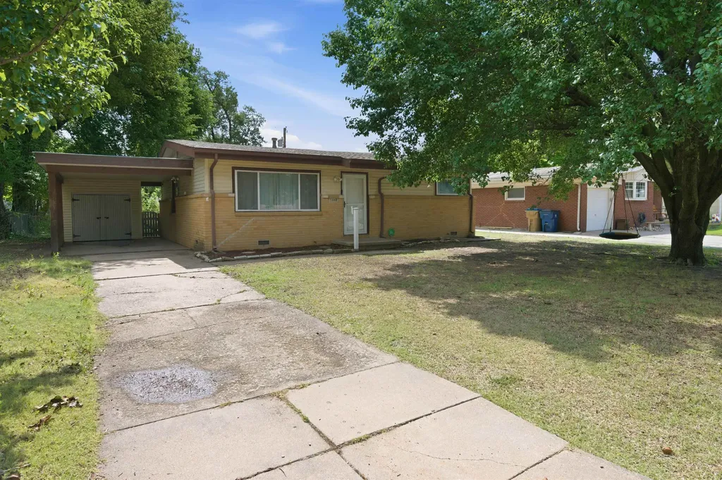 1448 N Prairie Lane Derby KS 67037