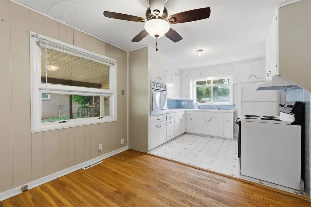 1448 N Prairie Lane Derby KS 67037