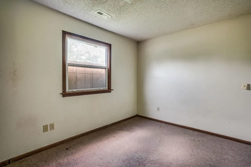 2915 E Shadybrook Lane Wichita KS 67214