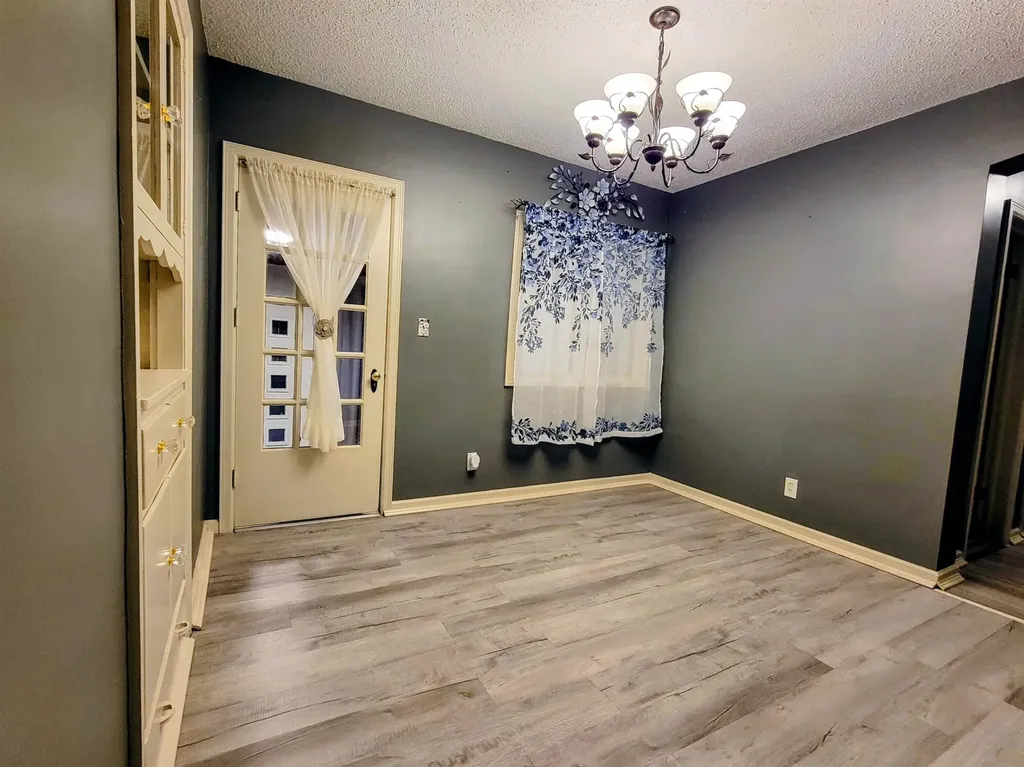 1282 S Minneapolis Wichita KS 67211