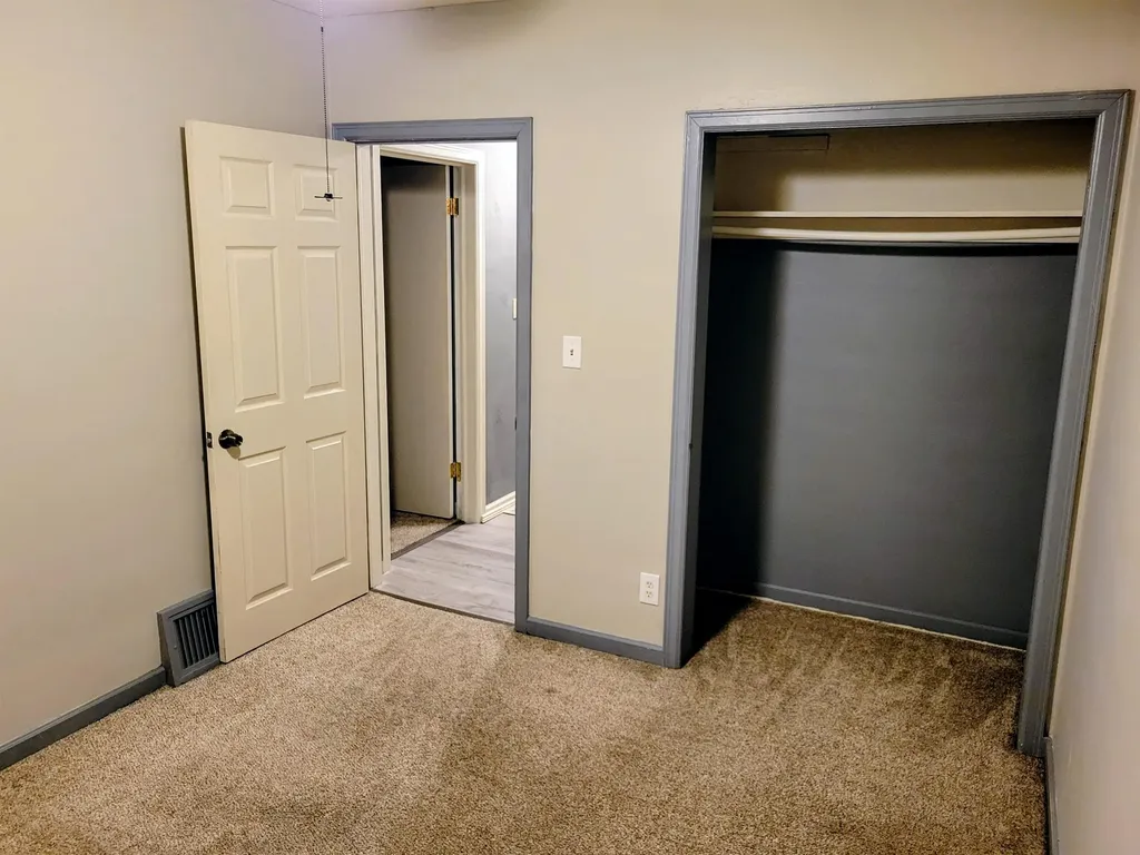1282 S Minneapolis Wichita KS 67211