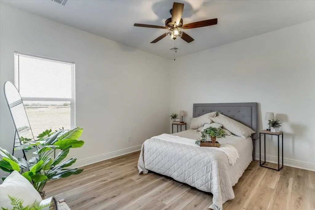 5425 Rolly Street Wichita KS 67215